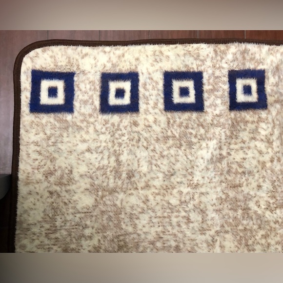 Cherubic Design Cream and Brown Throw Blanket Homeware - Picture 8 of 9